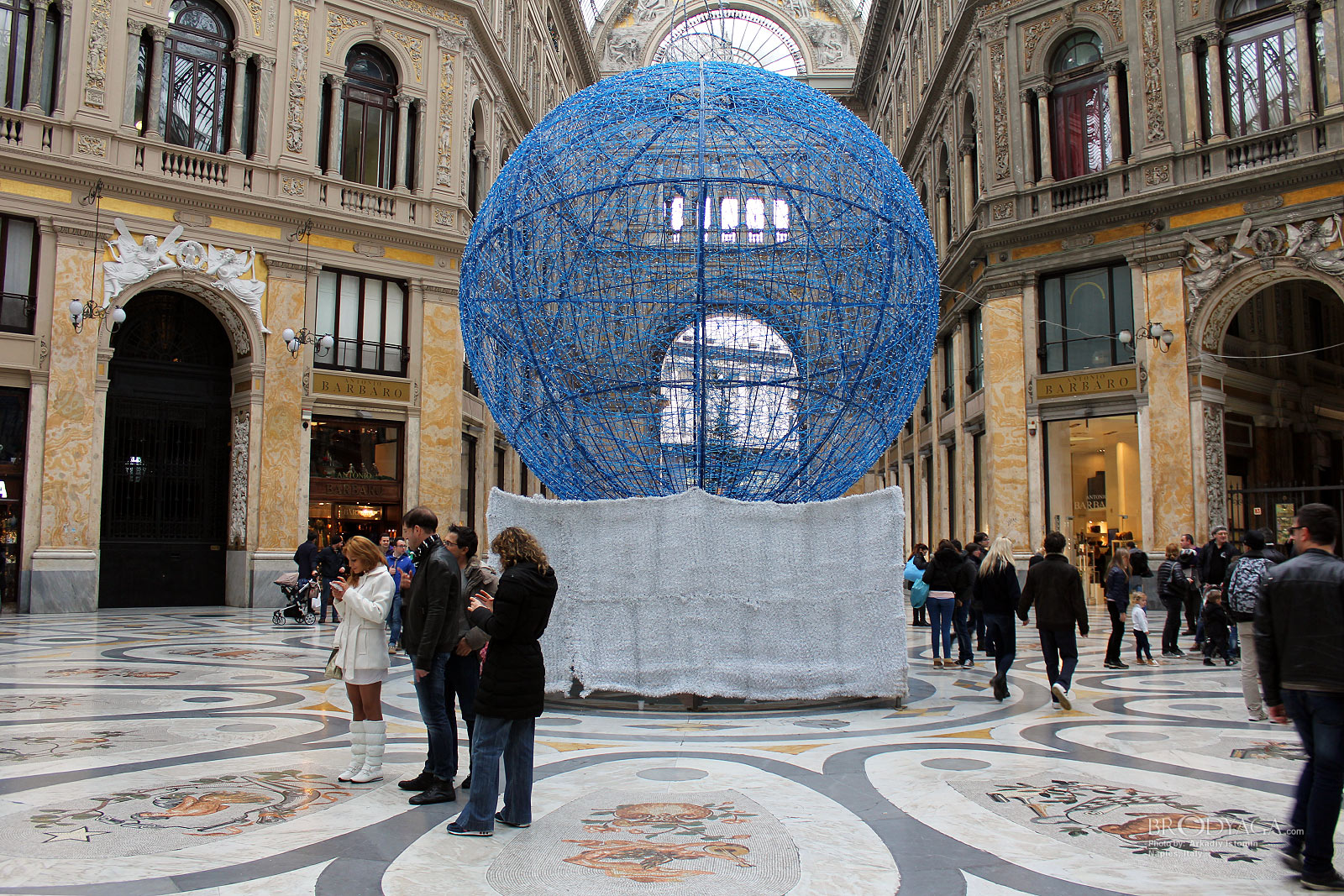Galleria Umberto I, Naples